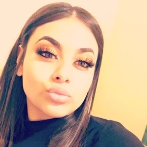 Meet your Posher, Denise